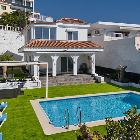 Villa Del Sol Heated Pool